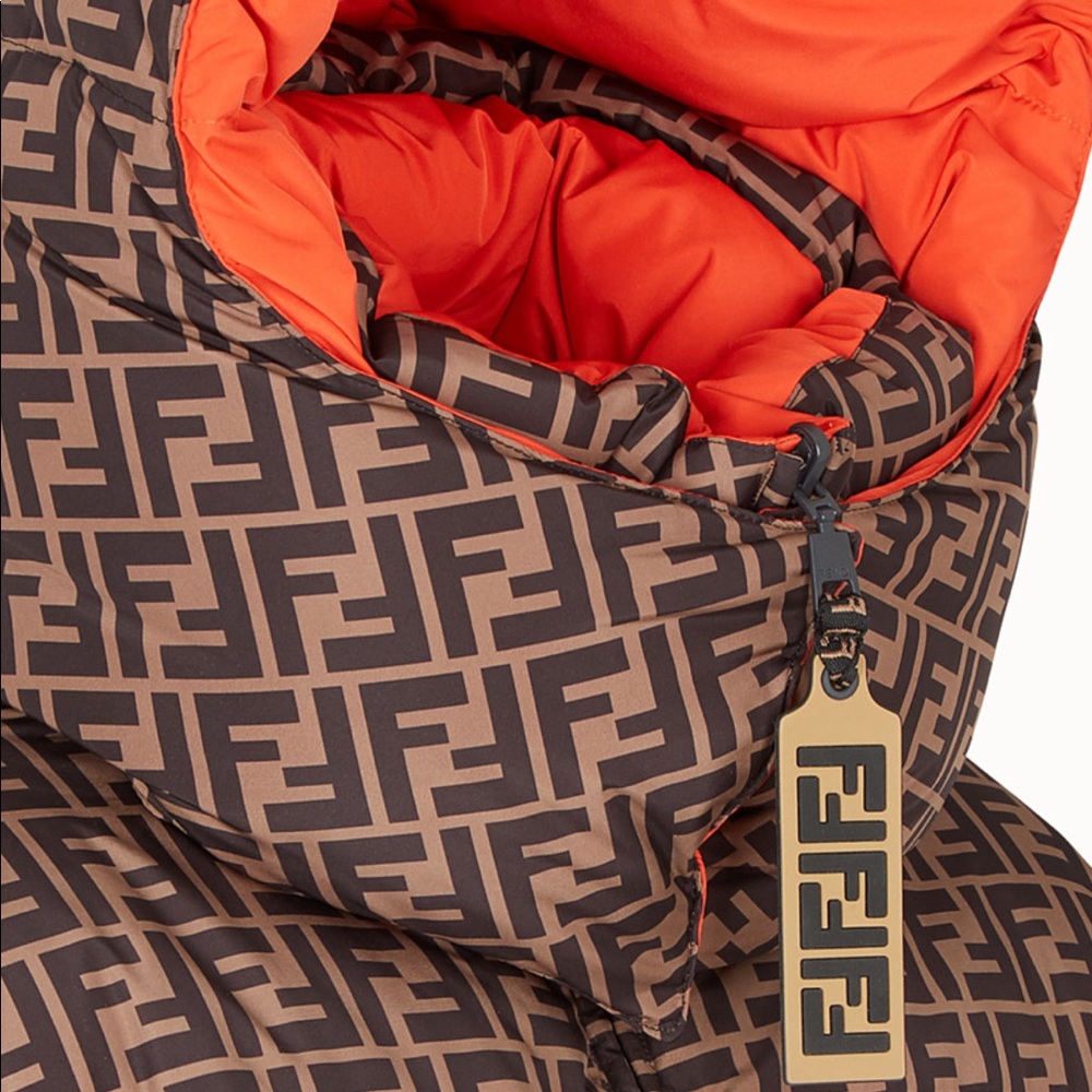 Fendi Down Winter Hooded Coat S NOT 4 $ale 🔥 - Picture 3 of 4